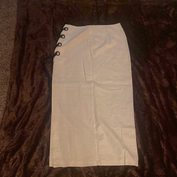 Zippered back, ankle length, laced up side with a long split. - Picture 2 of 5